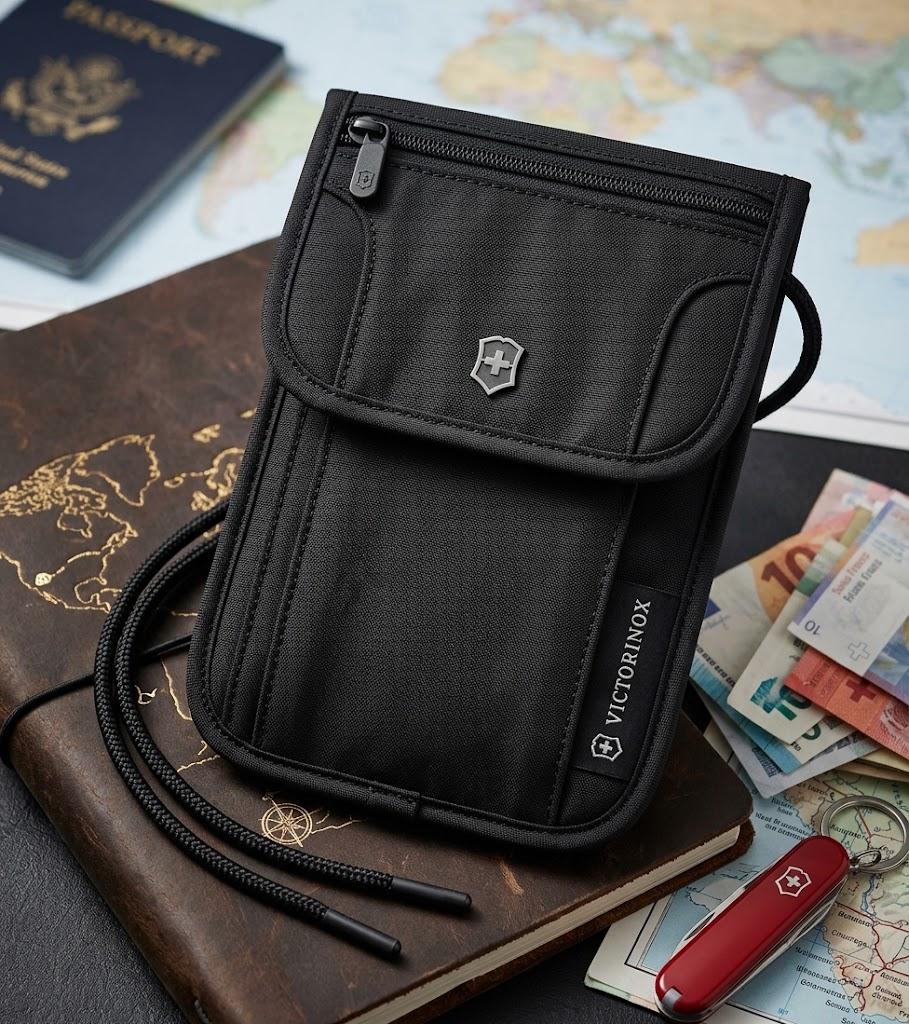 Victorinox Deluxe Tasche RFID Schutz